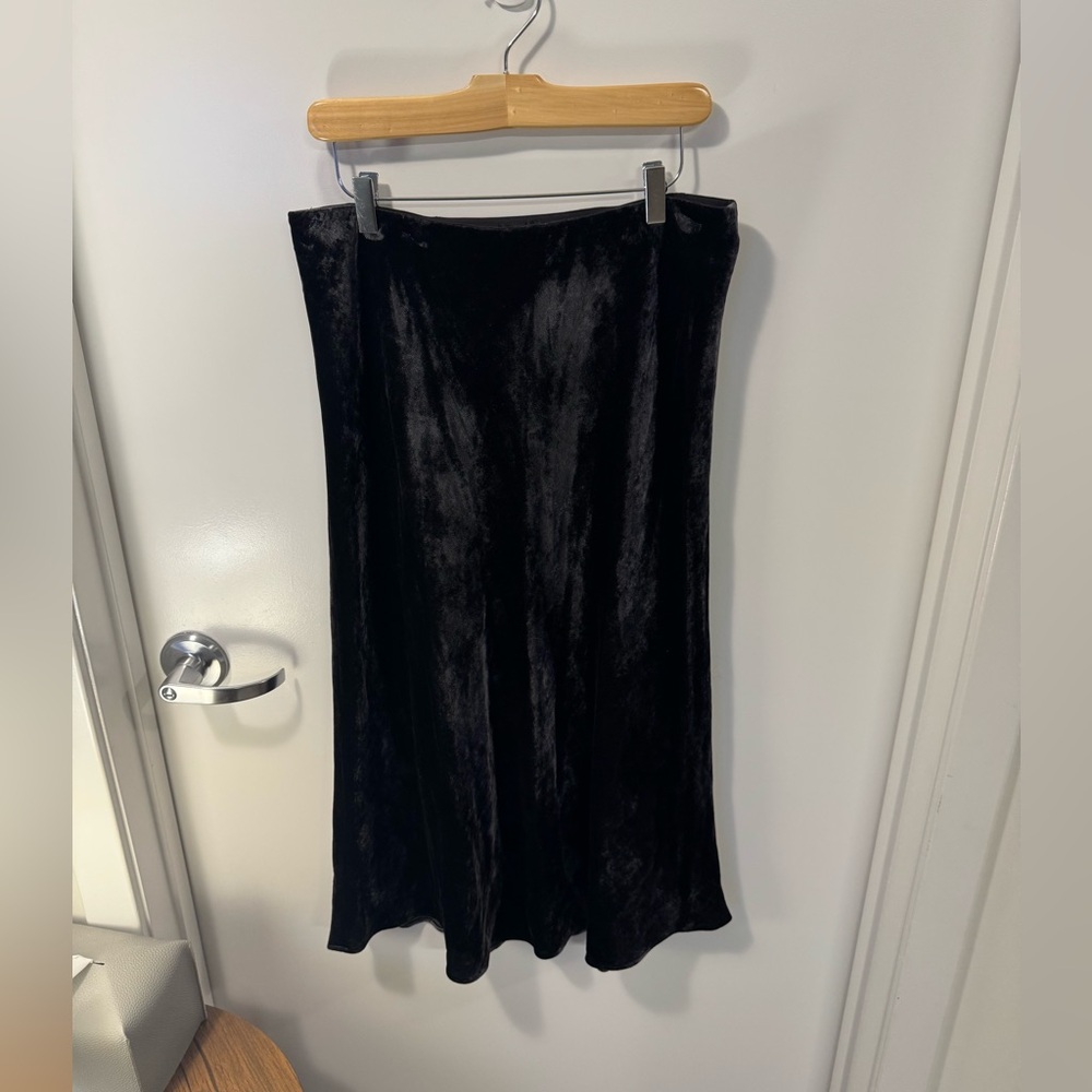 J. Crew Gwyneth slip skirt in velvet (Medium)
